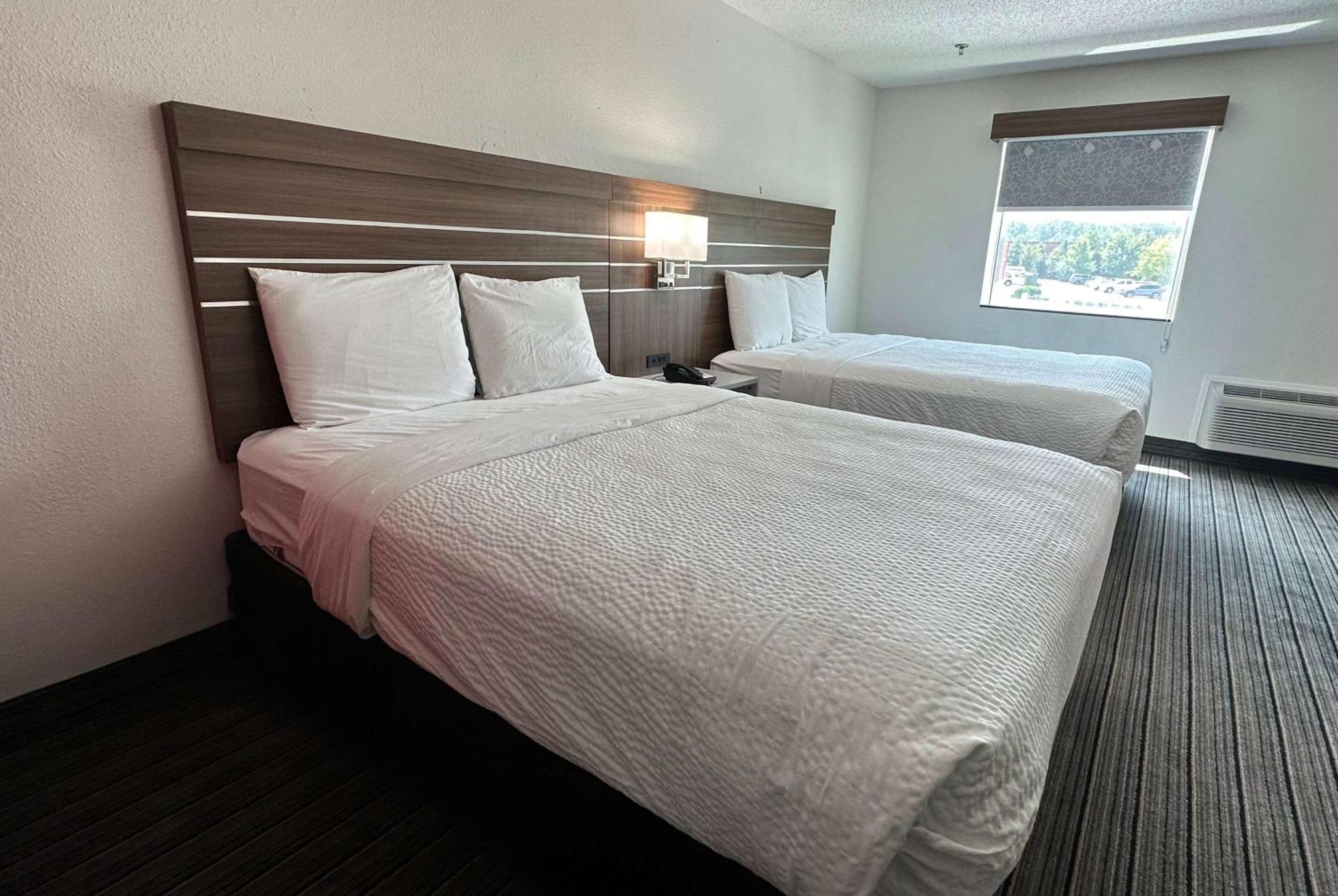 Ramada By Wyndham Lithia Springs Atlanta Hotel Buitenkant foto