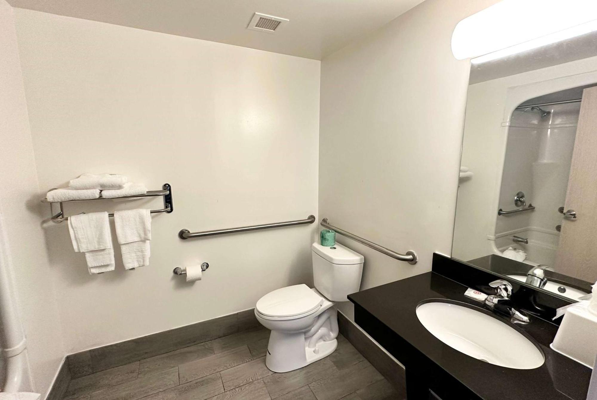 Ramada By Wyndham Lithia Springs Atlanta Hotel Buitenkant foto