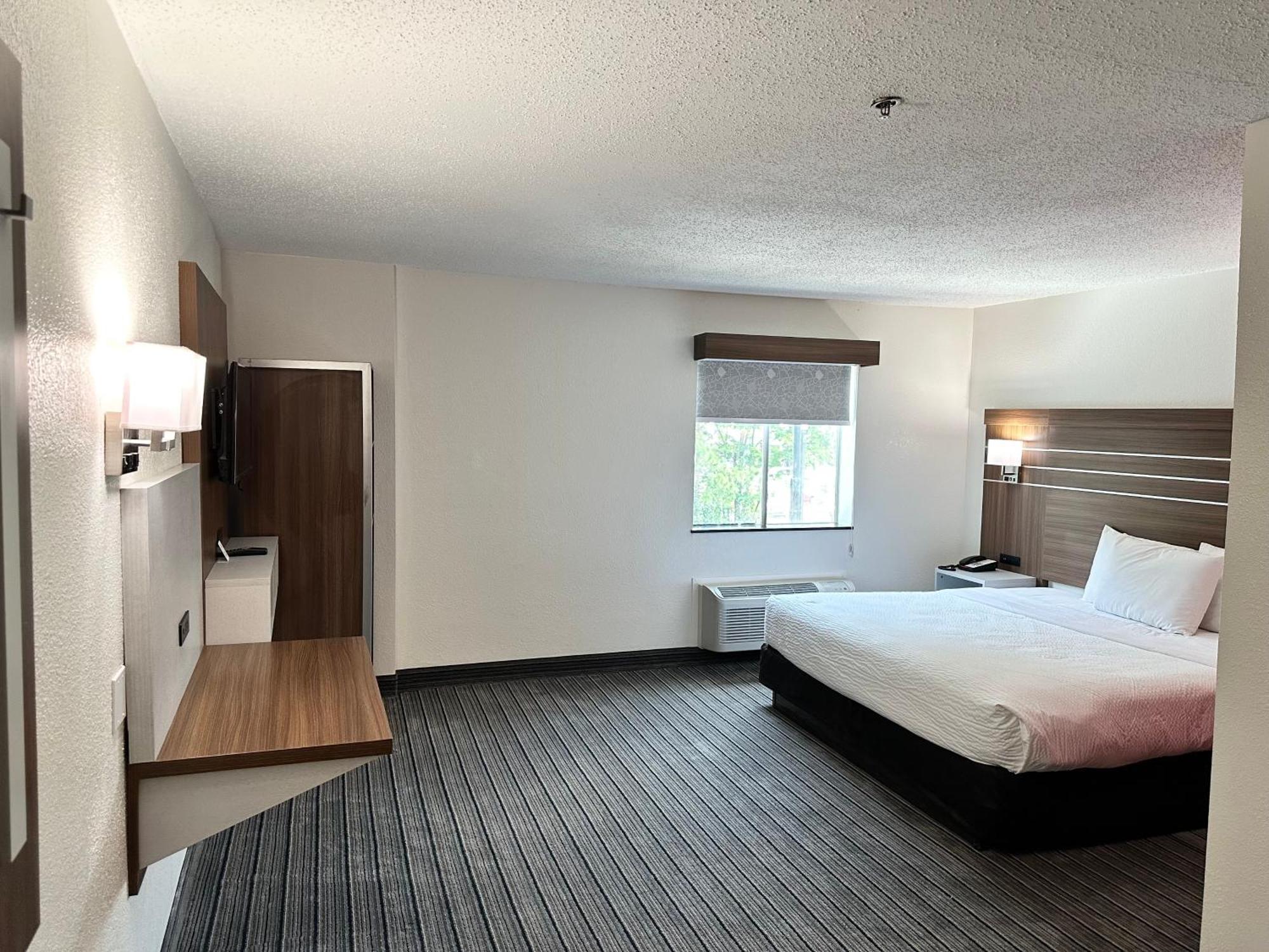 Ramada By Wyndham Lithia Springs Atlanta Hotel Buitenkant foto